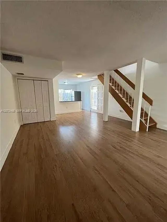 4 of 33 - 8923 Ne 4th Ave Road #8923, Miami Shores, FL