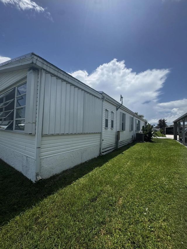 4 of 25 - 6732 Sinsonte Court, Fort Pierce, FL