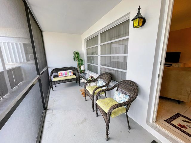 4 of 19 - 651 Pine Drive #207, Pompano Beach, FL