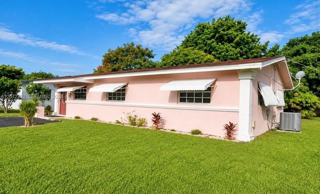 2221 Nw 30th Way, Fort Lauderdale