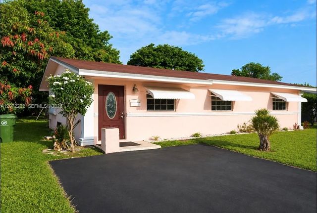 2 of 15 - 2221 Nw 30th Way, Fort Lauderdale, FL