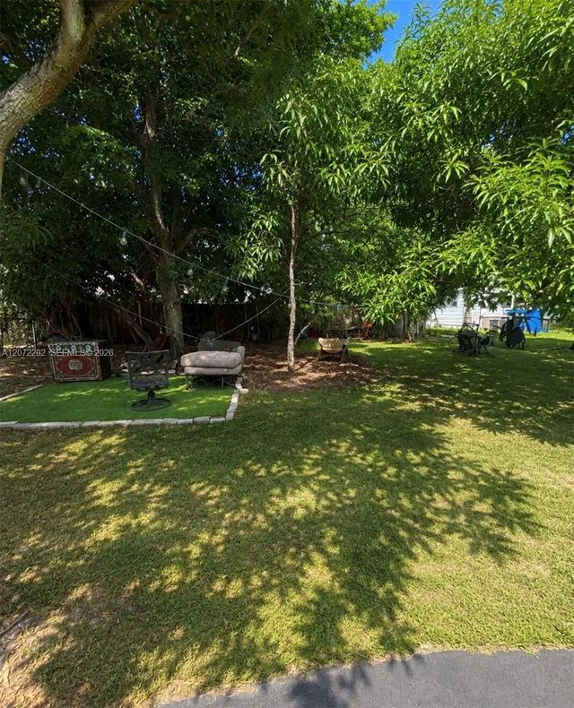 4 of 15 - 2221 Nw 30th Way, Fort Lauderdale, FL