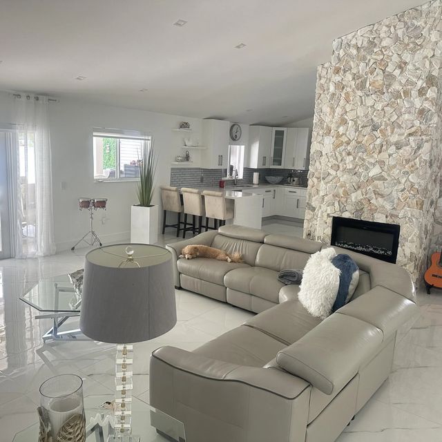 5 of 24 - 500 Nw 86th Avenue, Pembroke Pines, FL