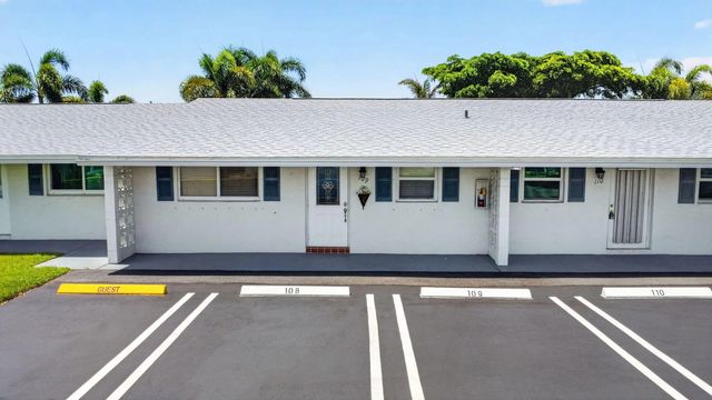 701 Sw Lake Court #109, Boynton Beach