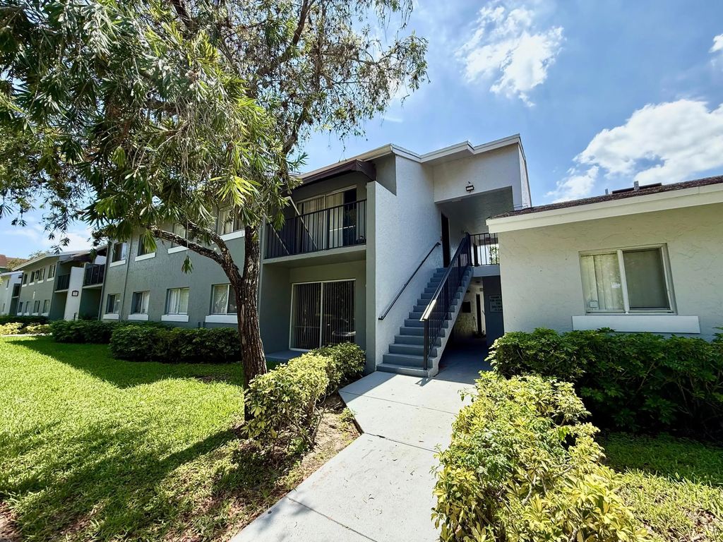 1239 N Benoist Farms Road #110, West Palm Beach