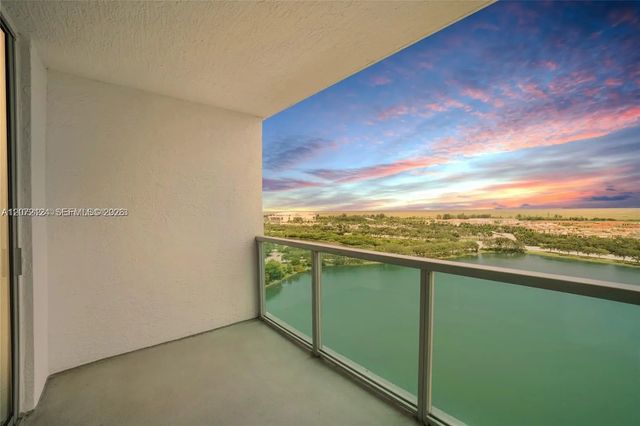 5 of 17 - 2681 N Flamingo Road #1906s, Sunrise, FL