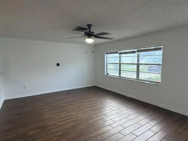 3 of 13 - 1315 Parkland Boulevard, Fort Pierce, FL