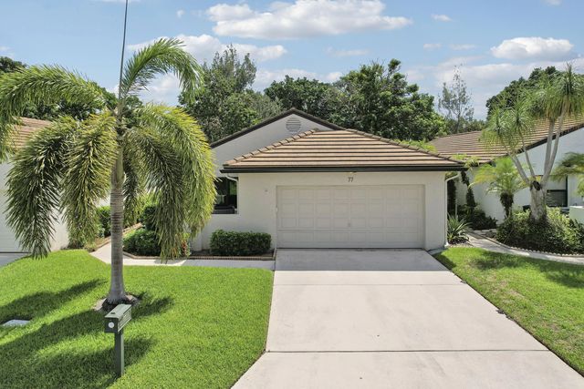 77 Ironwood Way N, Palm Beach Gardens