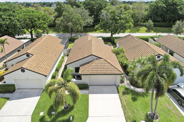 2 of 42 - 77 Ironwood Way N, Palm Beach Gardens, FL