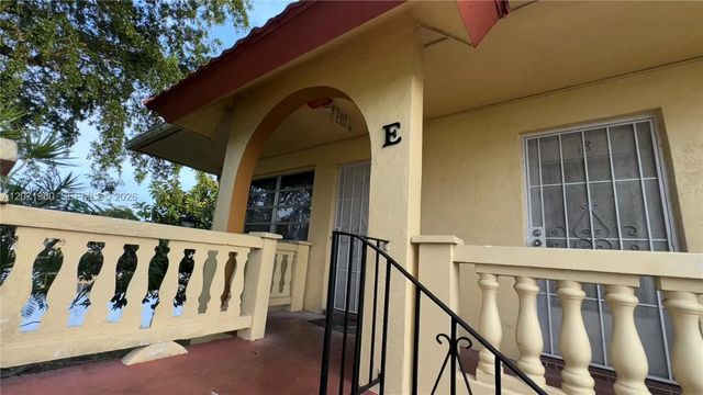 2 of 26 - 160 Ne 203rd Terrace #e20, Miami Gardens, FL