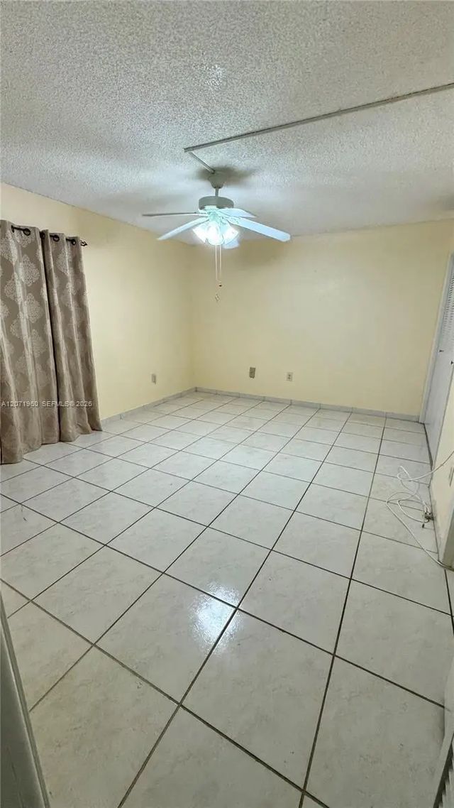 3 of 26 - 160 Ne 203rd Terrace #e20, Miami Gardens, FL