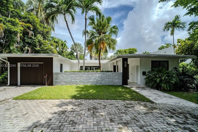 3 of 23 - 1825 Alamanda Drive, North Miami, FL