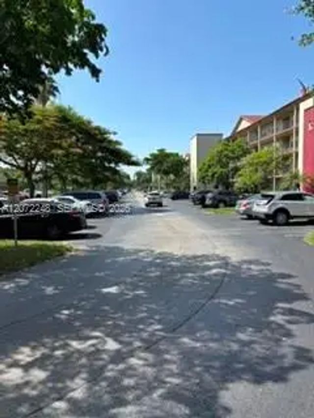 5 of 53 - 901 Sw 128th Avenue #414e, Pembroke Pines, FL