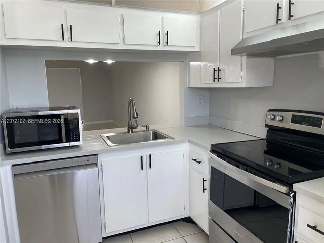 4 of 23 - 2711 Nw 104th Avenue #404, Sunrise, FL