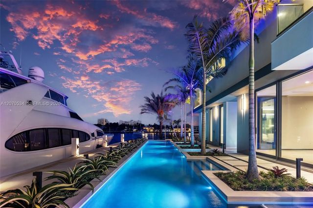 4 of 63 - 1400 W Lake Drive, Fort Lauderdale, FL