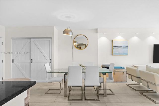 5 of 35 - 2301 Collins Avenue #1007, Miami Beach, FL