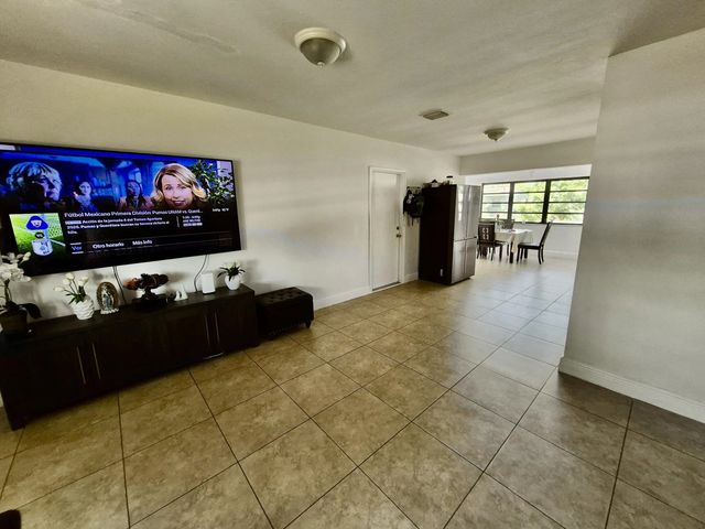 4 of 31 - 3141 Sw 22nd Street, Fort Lauderdale, FL