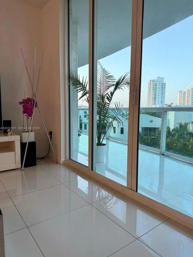 2 of 21 - 7900 Harbor Island Drive #505, North Bay Village, FL