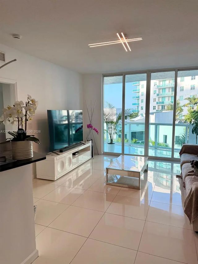 3 of 21 - 7900 Harbor Island Drive #505, North Bay Village, FL