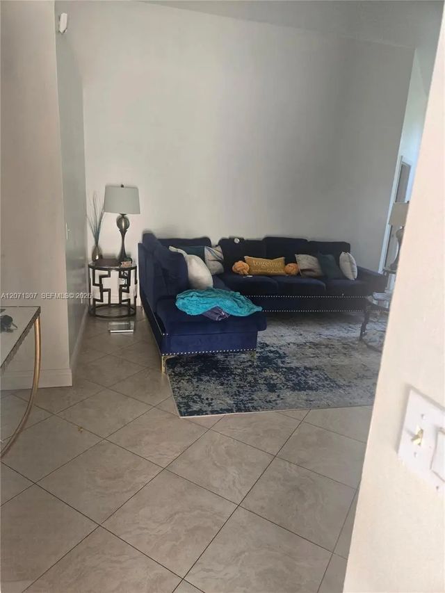 2 of 14 - 818 E Palm Run Drive, North Lauderdale, FL