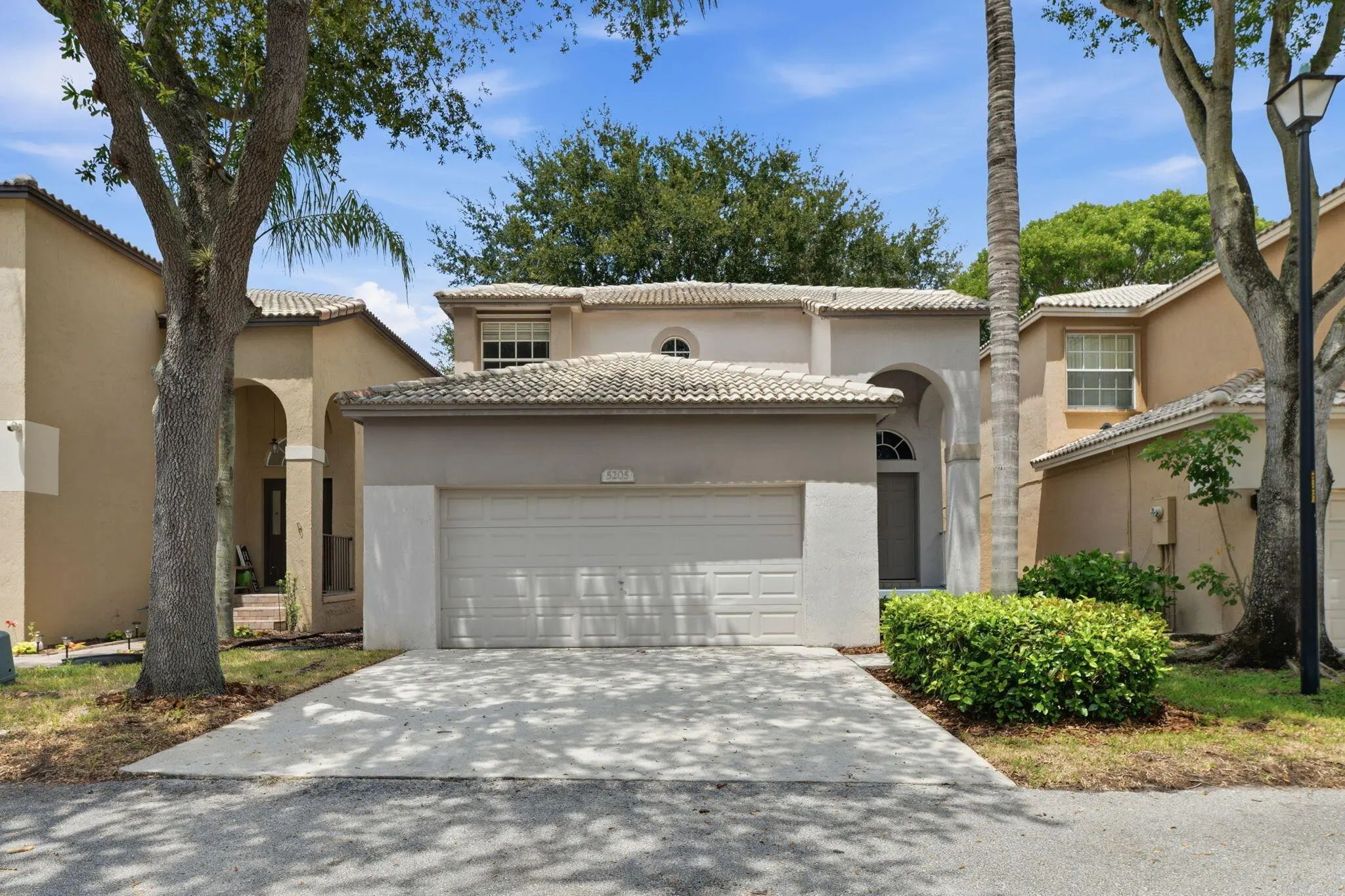 5205 Eagle Cay Manor, Coconut Creek
