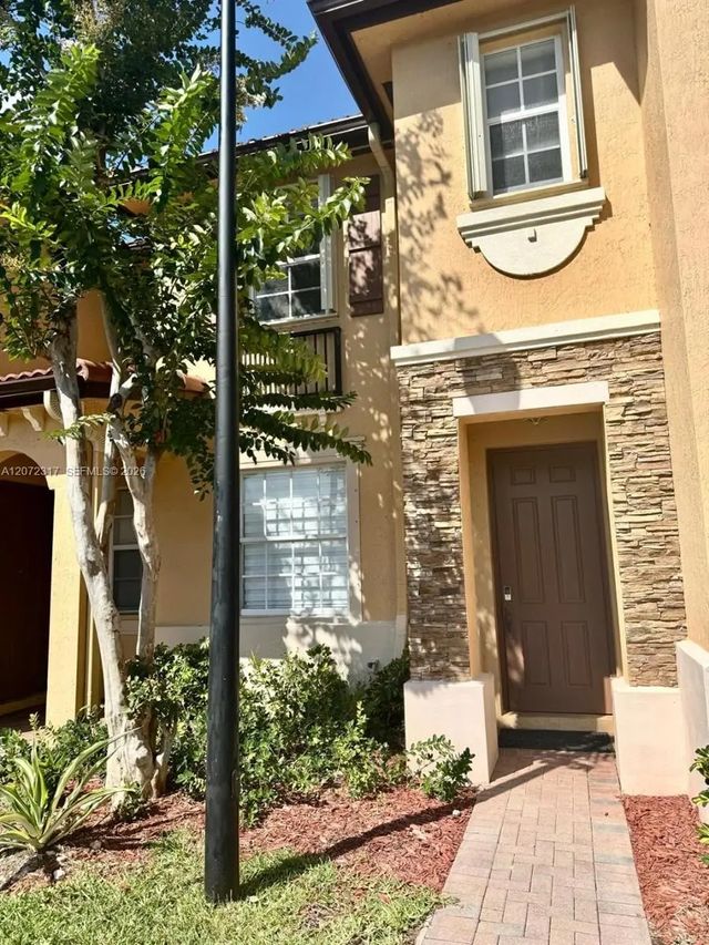 2 of 13 - 3355 Ne 13th Cir Drive #105-28, Homestead, FL