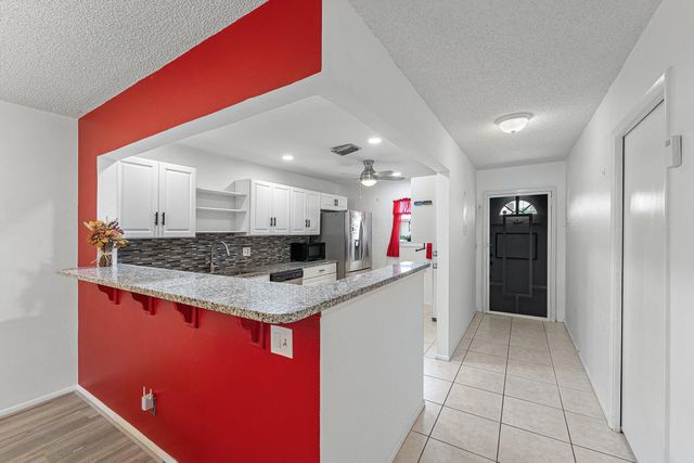 5 of 27 - 2638 Gately Drive E #125, West Palm Beach, FL