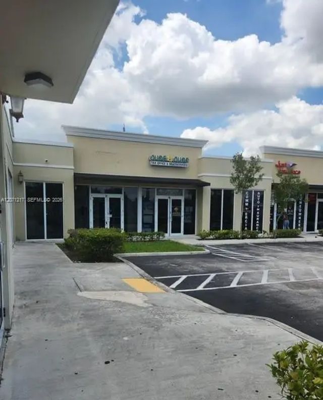 4 of 22 - 4500 W Hallandale Beach Boulevard #2, Hollywood, FL
