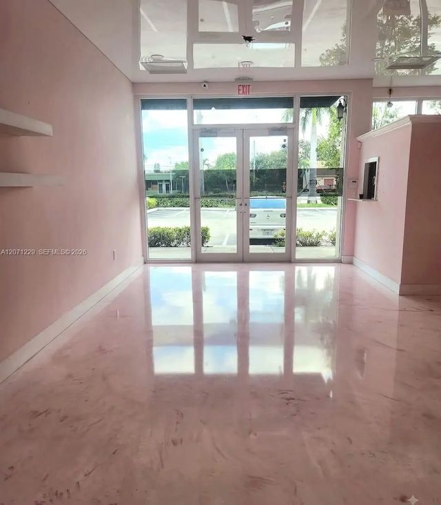 4500 W Hallandale Beach Boulevard #6, Hollywood