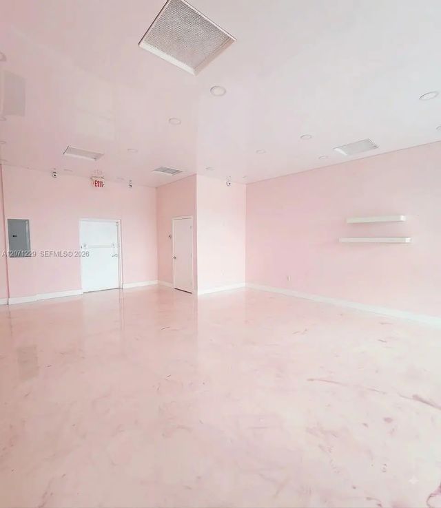 4 of 11 - 4500 W Hallandale Beach Boulevard #6, Hollywood, FL