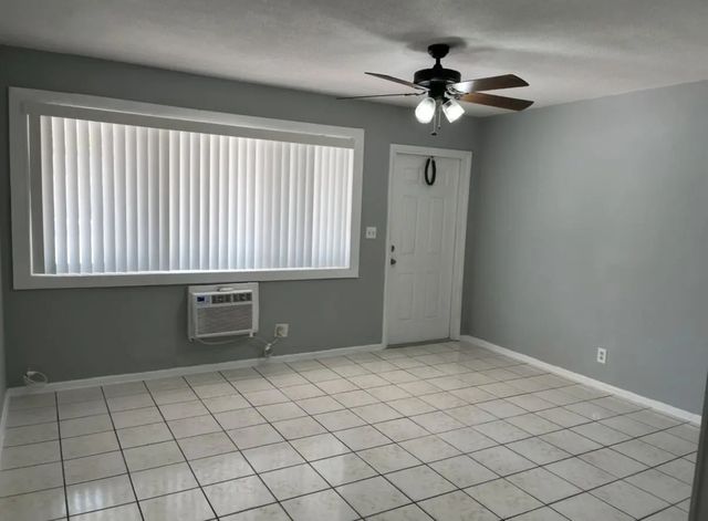 2 of 10 - 1241 Se 3rd Street #1-4, Deerfield Beach, FL