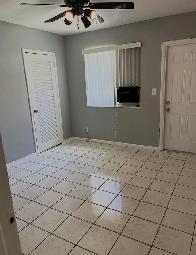 3 of 10 - 1241 Se 3rd Street #1-4, Deerfield Beach, FL