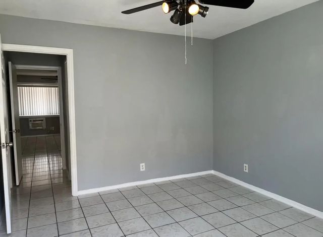 5 of 10 - 1241 Se 3rd Street #1-4, Deerfield Beach, FL