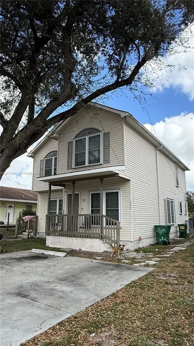 2 of 12 - 1600 Sw 44th Avenue, Fort Lauderdale, FL