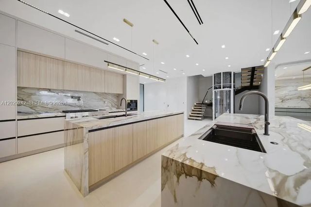 5 of 73 - 3318 Ne 16th Place, Fort Lauderdale, FL