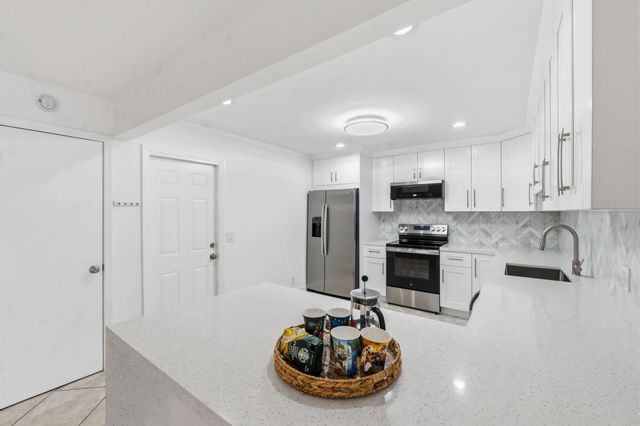 4 of 31 - 3379 Nw 63rd Street, Fort Lauderdale, FL