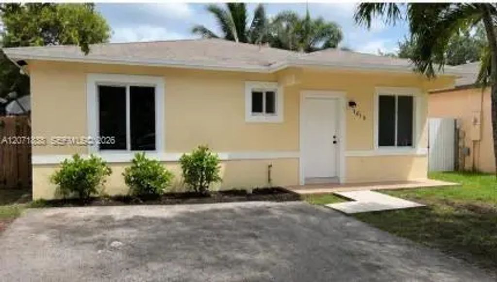 1615 Sw 3rd Court, Homestead