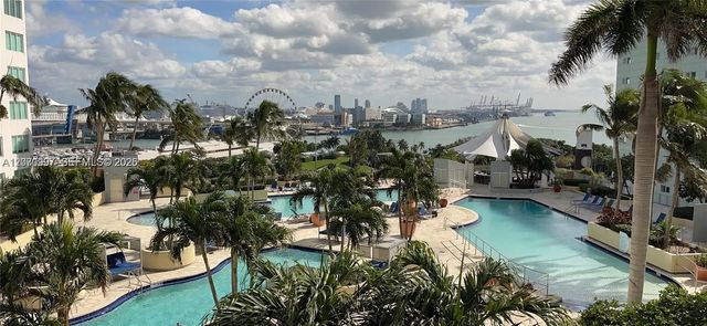 4 of 12 - 244 Biscayne Boulevard #3106, Miami, FL
