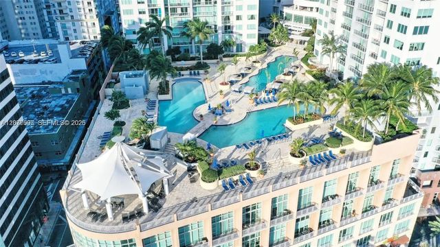 5 of 12 - 244 Biscayne Boulevard #3106, Miami, FL