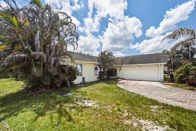 2 of 38 - 1646 Se Holiday Road, Port St. Lucie, FL