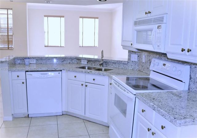 5 of 44 - 3225 Ne 184th Street #10103, Aventura, FL