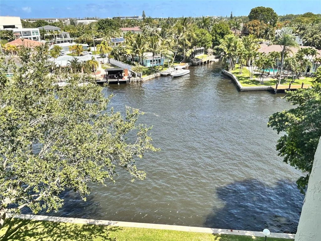 14 Royal Palm Way #605, Boca Raton
