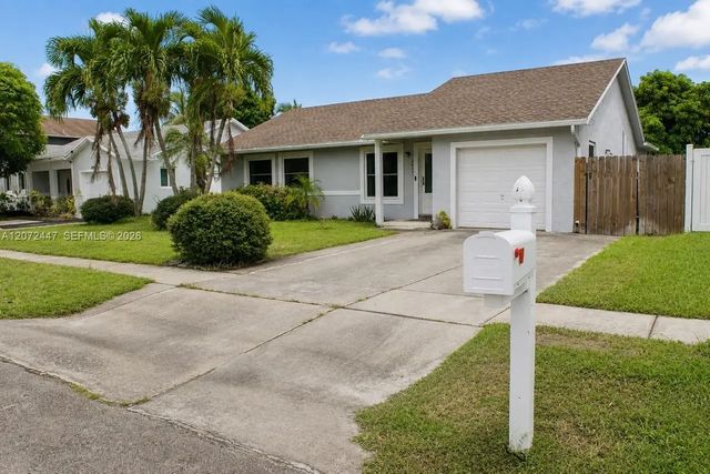 2001 Sw 87th Avenue, North Lauderdale