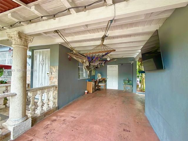 4 of 47 - 12550 Nw 1st Avenue, North Miami, FL