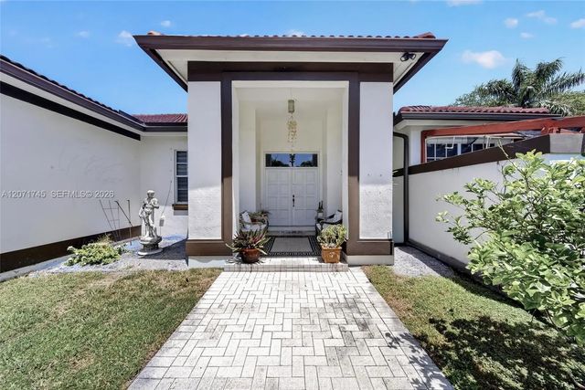 4 of 71 - 17711 Sw 81st Court, Palmetto Bay, FL