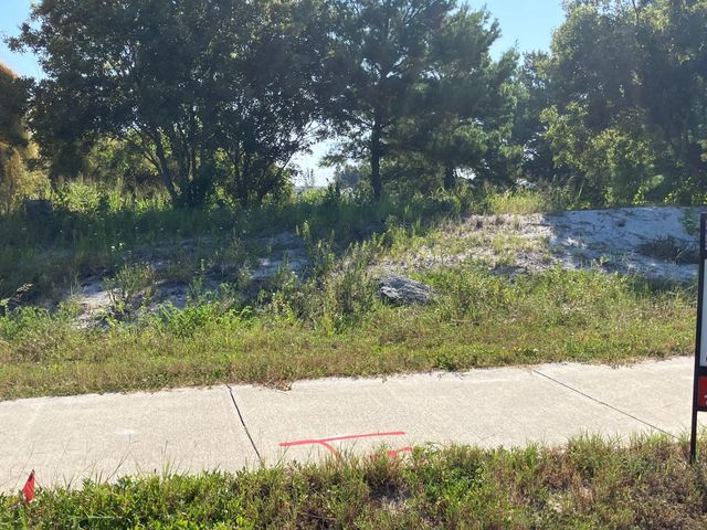 4 of 5 - 0000 Us Highway 1, Fort Pierce, FL