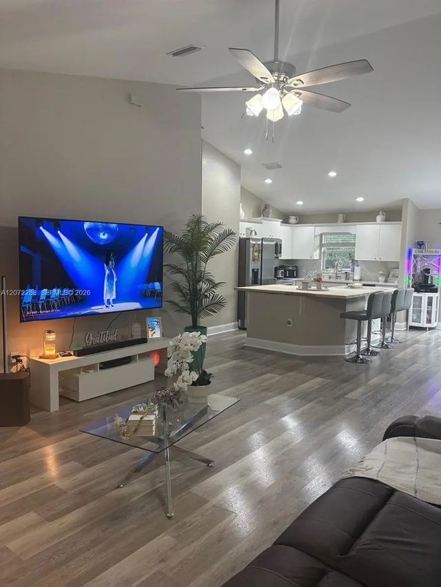 2 of 15 - 781 E Marion Oaks Pass, Ocala, FL