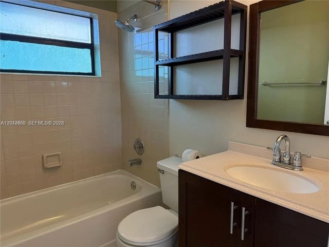 4 of 15 - 20800 Ne 8th Court #206-17, Miami, FL