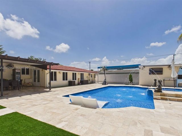 2 of 29 - 9601 Sw 183rd Street, Palmetto Bay, FL