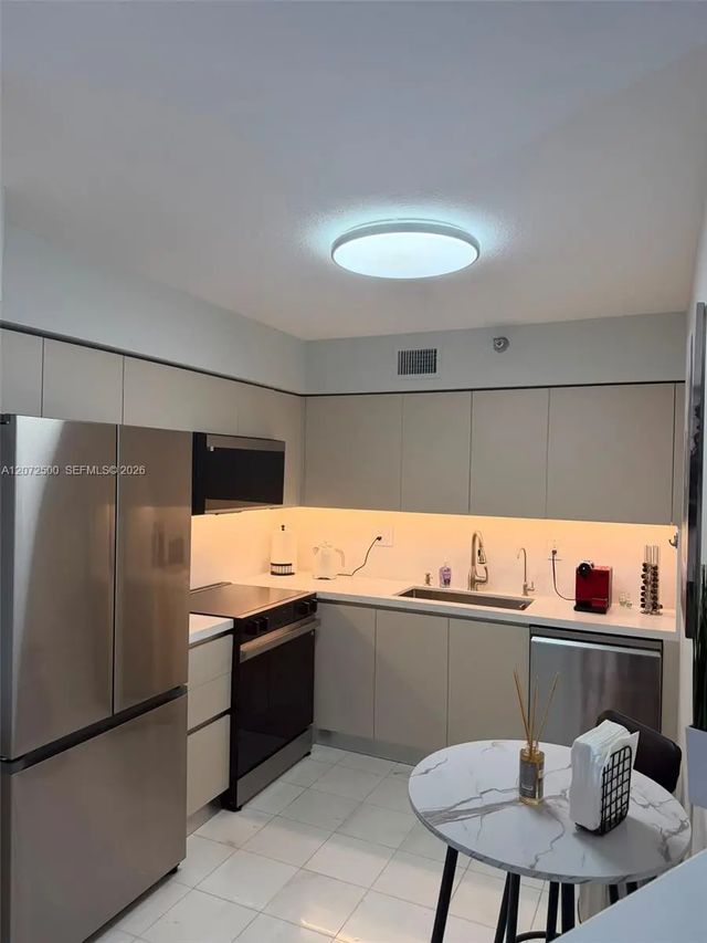 2 of 22 - 3400 Ne 192nd Street #511, Aventura, FL